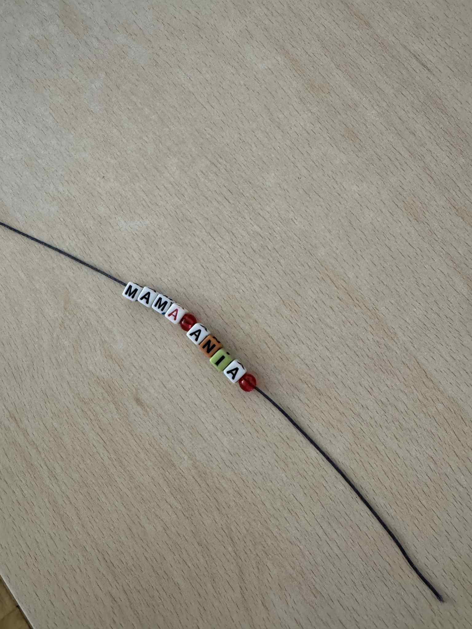 Bransoletka z koralików 'MAMACANIA'